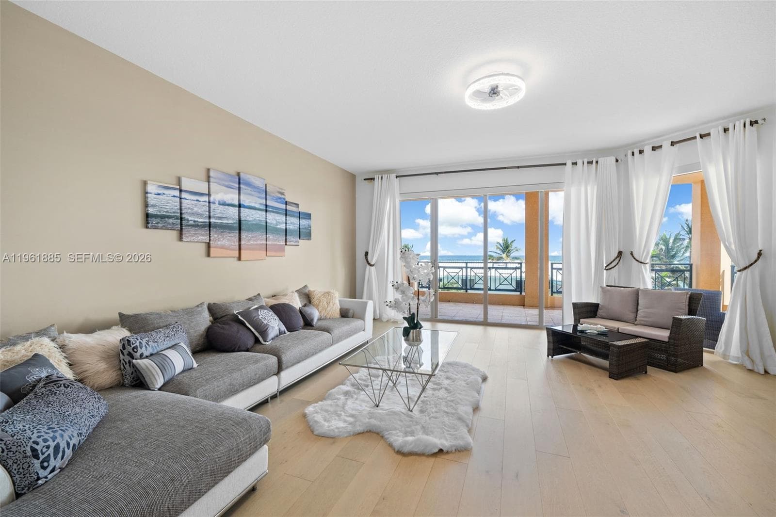 3415 Ocean Dr 4