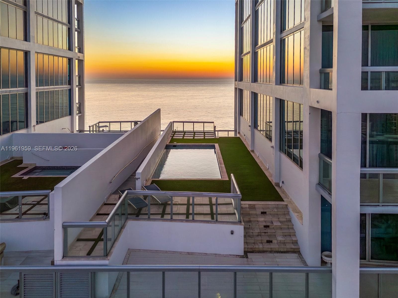 6899 Collins Ave 2