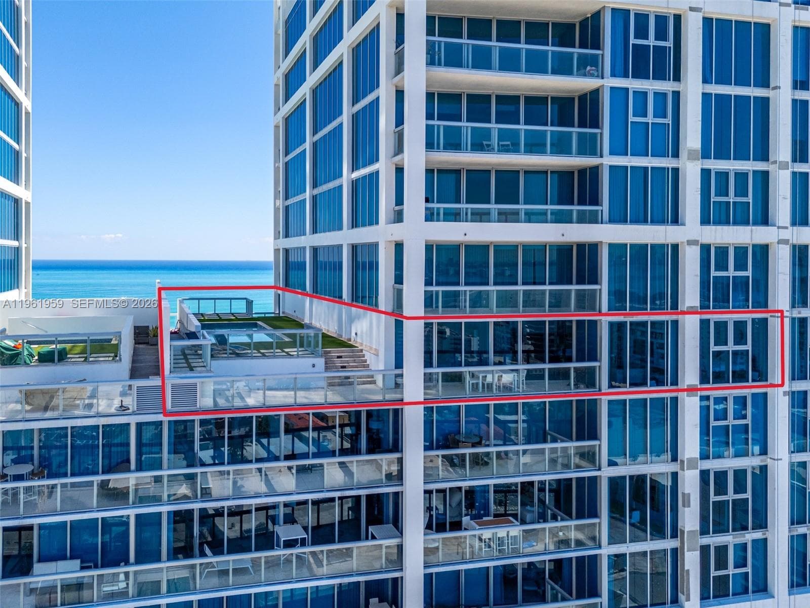 6899 Collins Ave 3