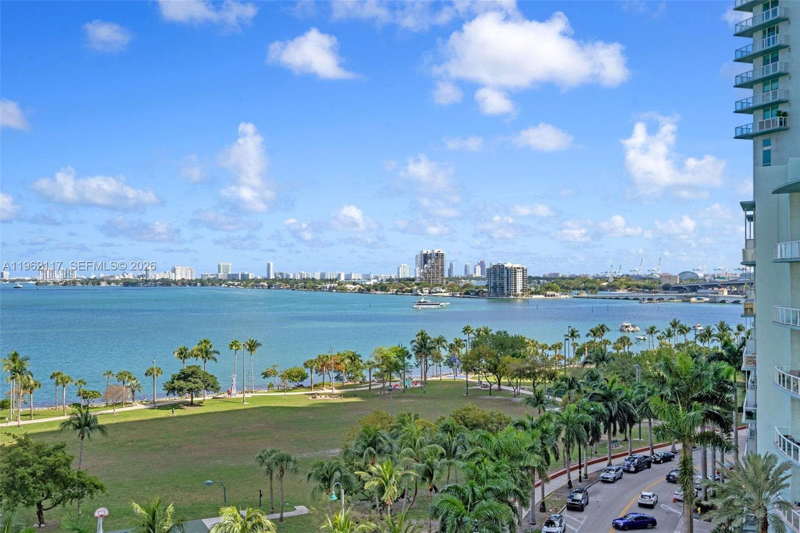 2000 N Bayshore Dr 909 photo 2