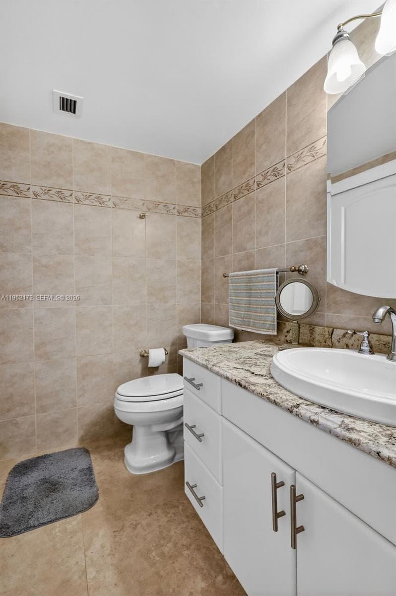 1849 S Ocean Dr 905 photo 23
