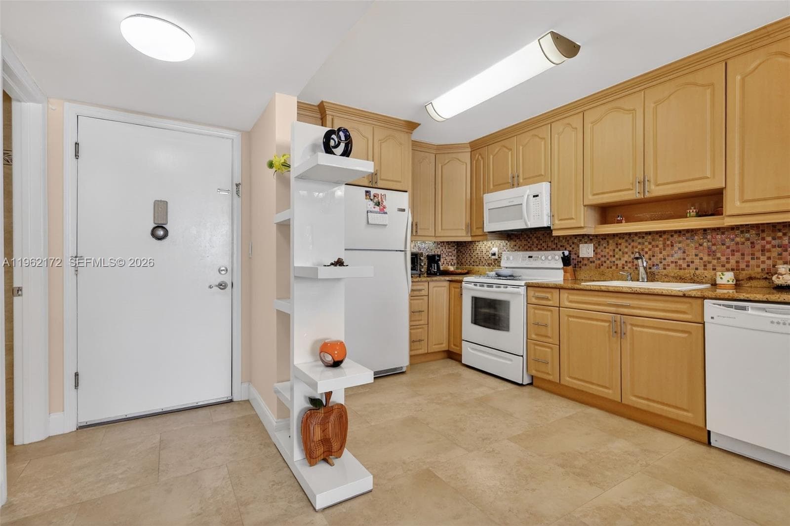 1849 S Ocean Dr 905 photo 16