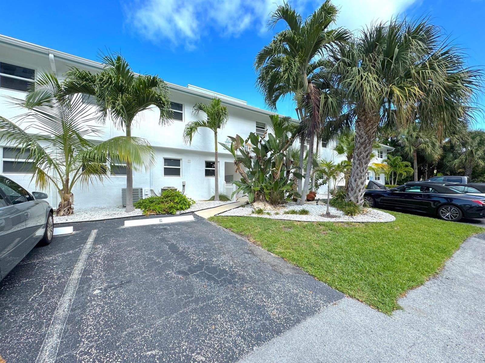 2815 NE 33rd Avenue #106 3