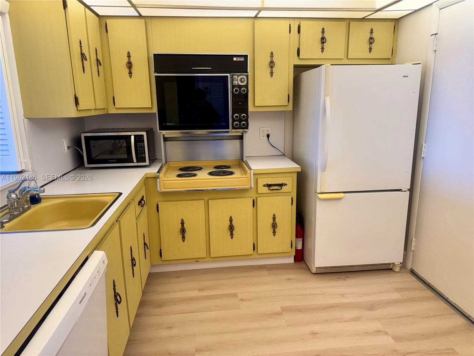 3750 NE 169 ST Apt.G.405 photo 22