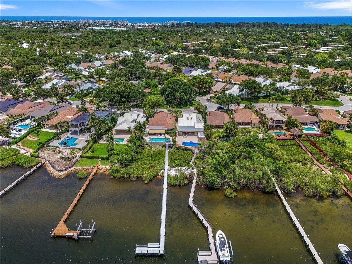 352 River Edge 1