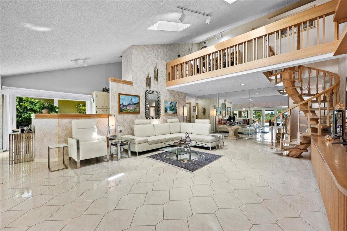 352 River Edge 5