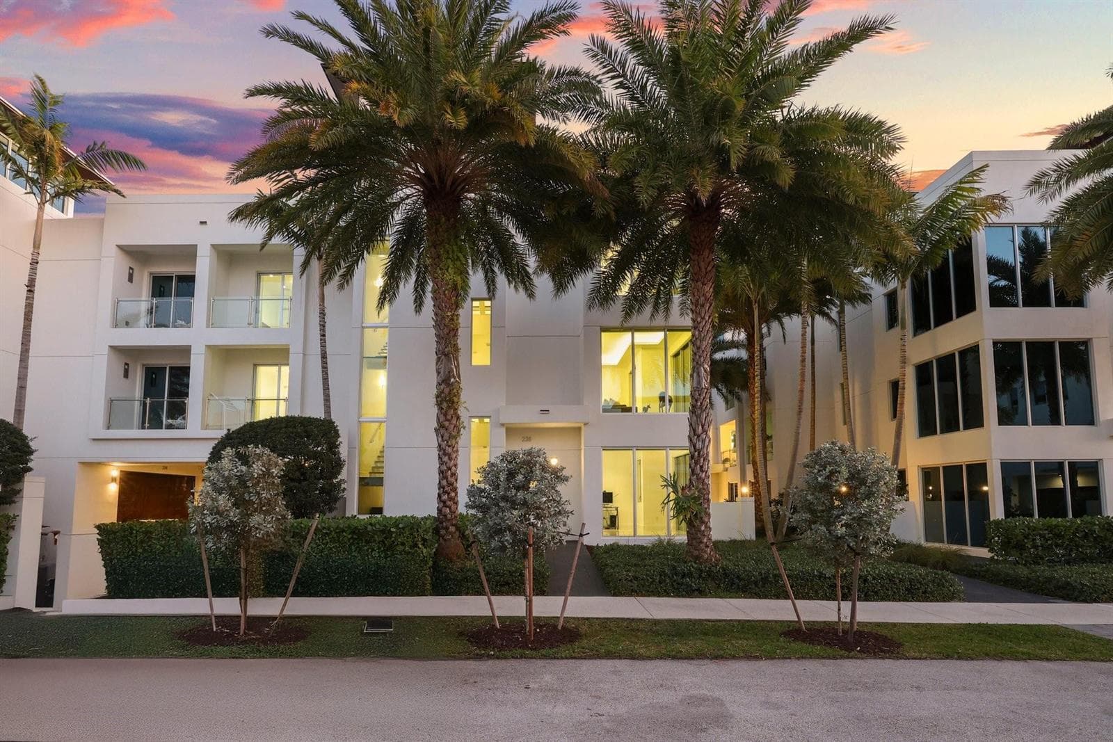 238 Shore Court 4