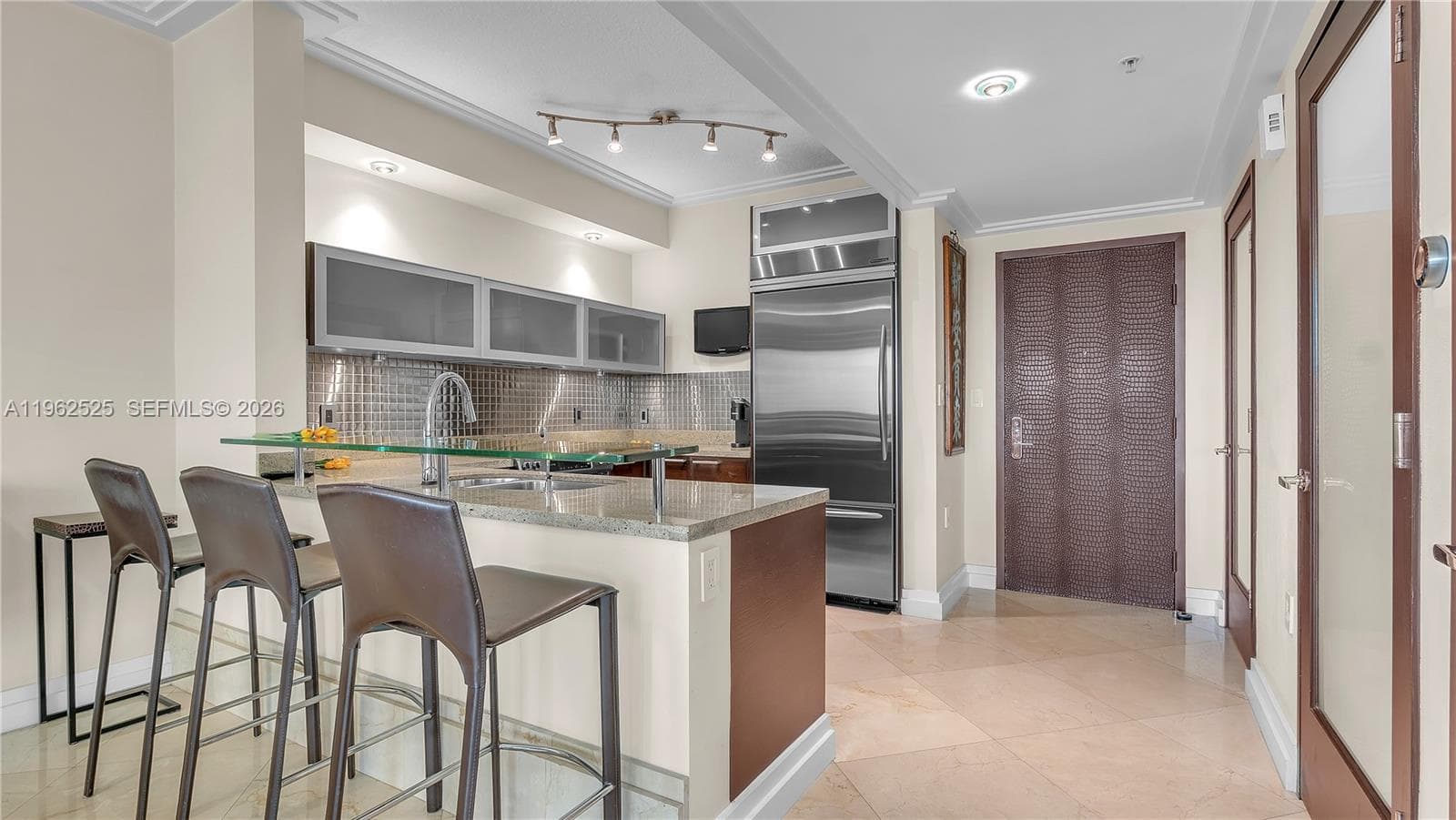 16275 Collins Ave 903 photo 10