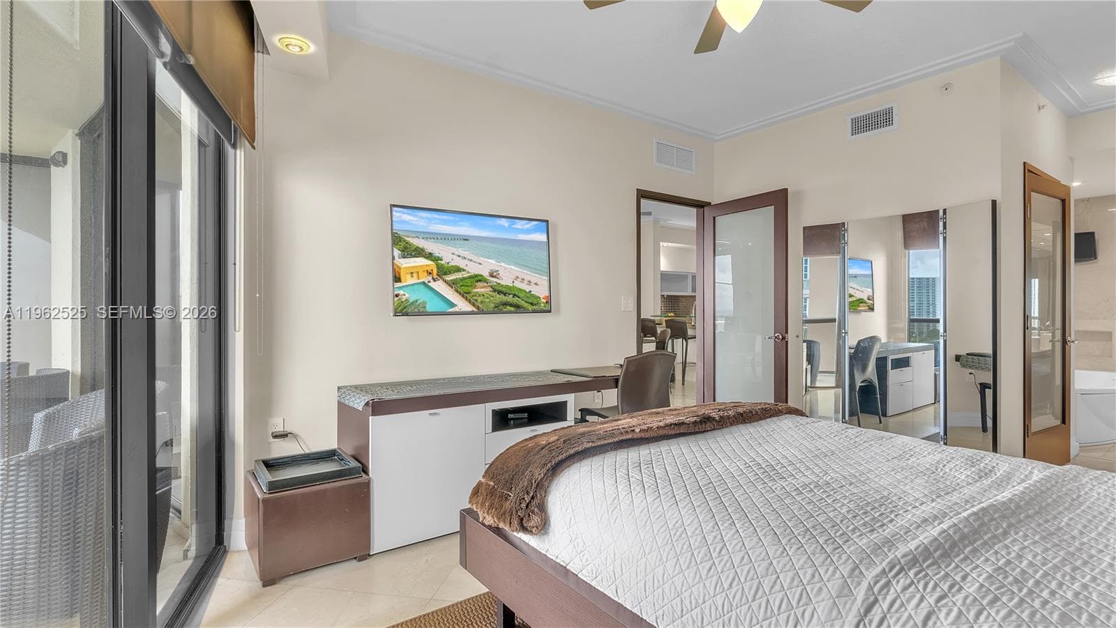 16275 Collins Ave 903 photo 18