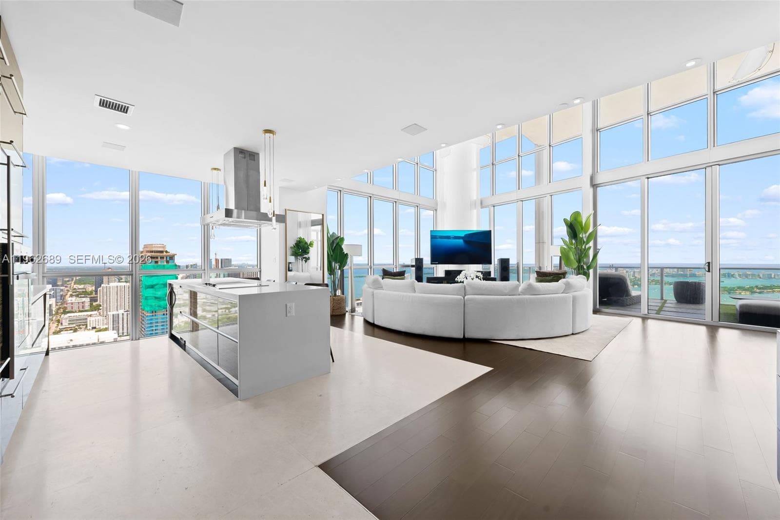 1100 Biscayne Blvd 2