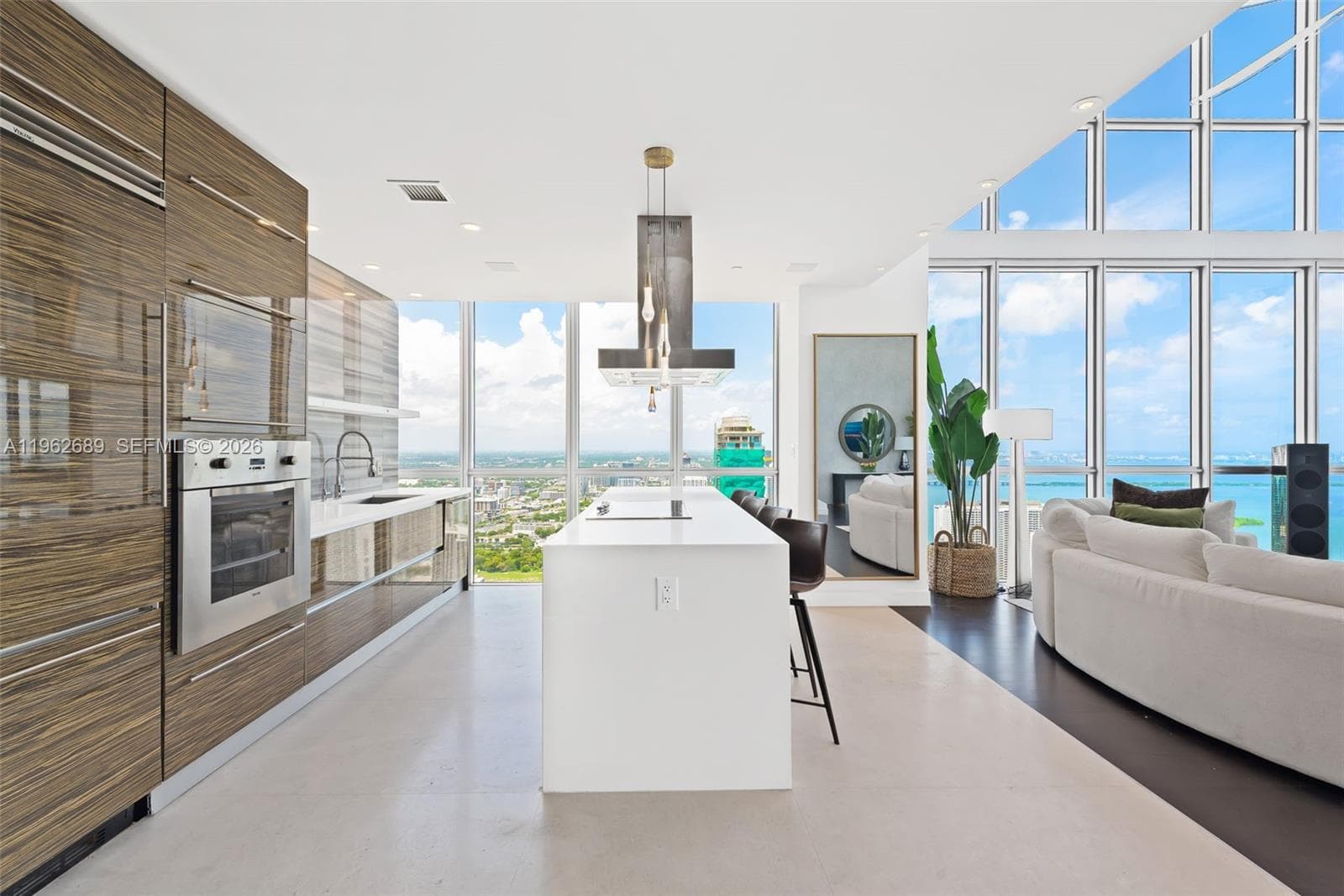 1100 Biscayne Blvd 5706 photo 12