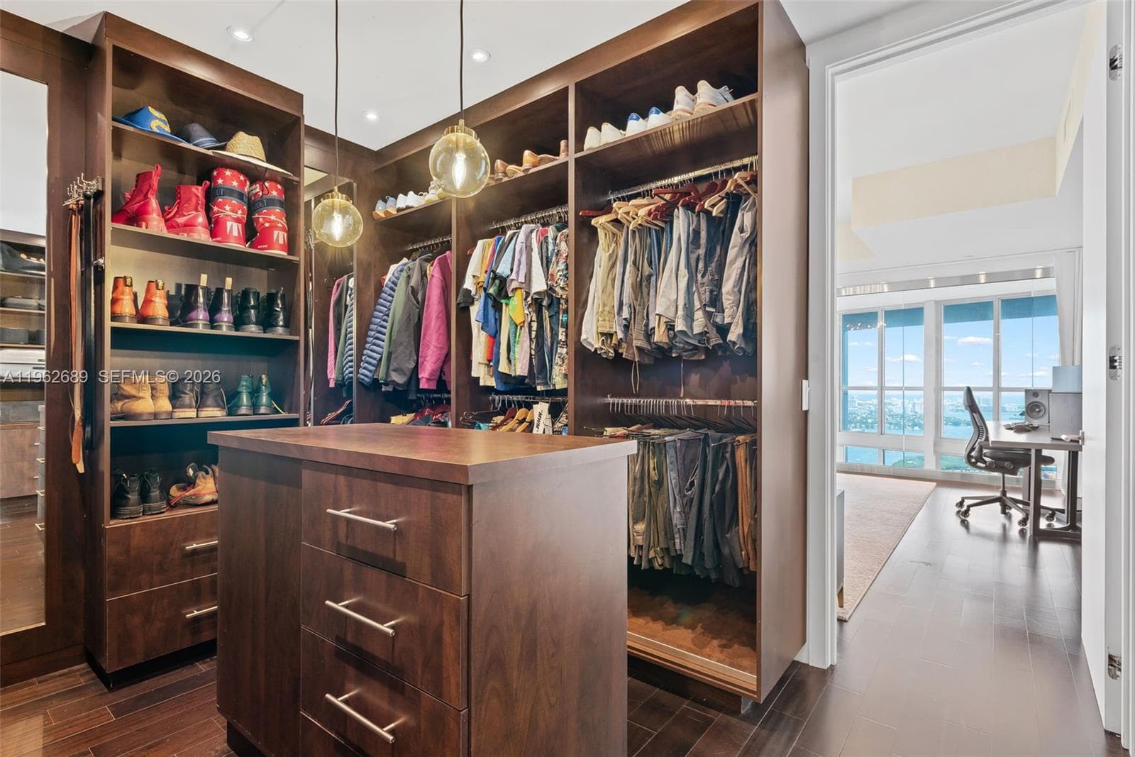 1100 Biscayne Blvd 5706 photo 22