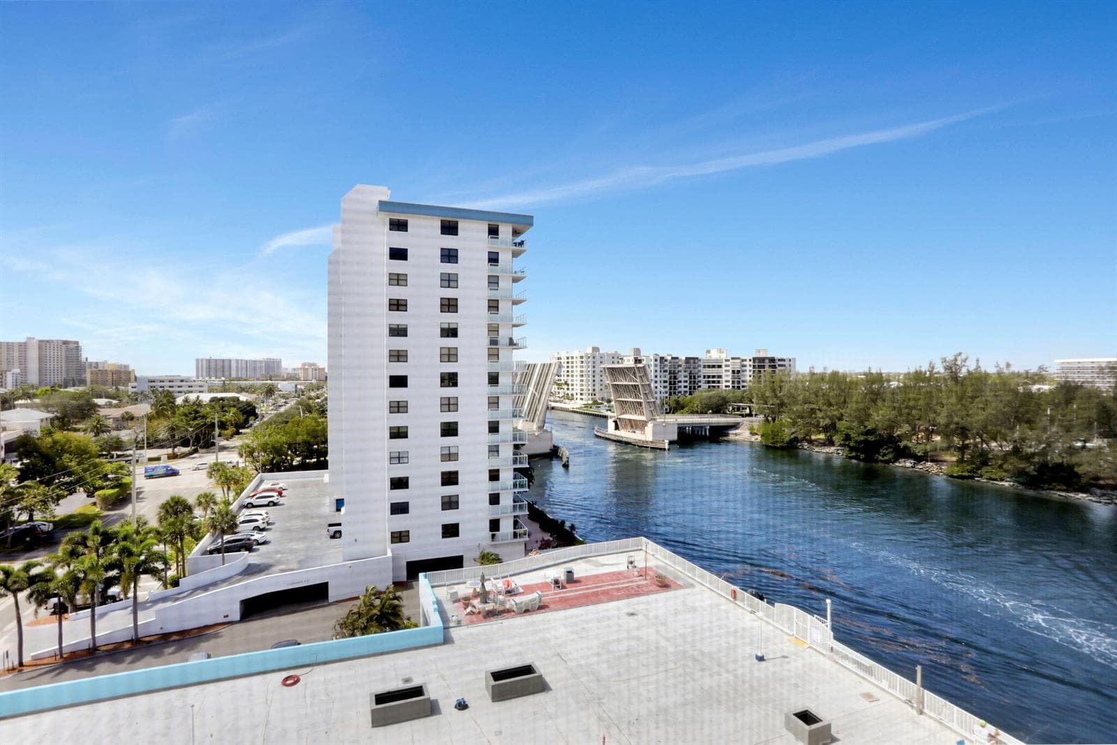 1505 N Riverside Drive #802 2
