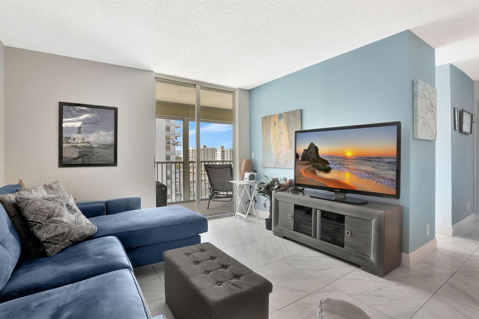 1505 N Riverside Drive #802 5