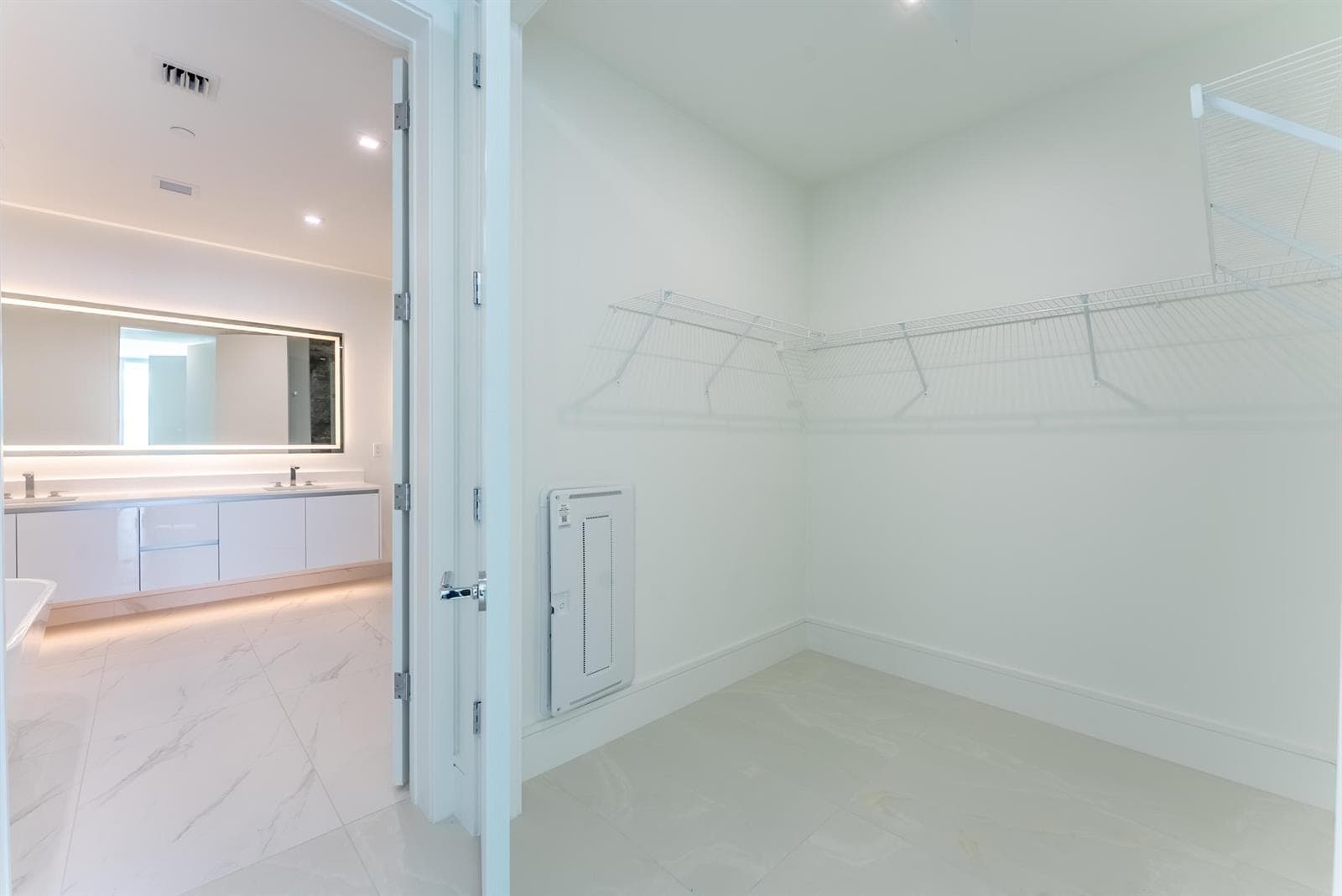220 Lake Shore Drive 1011 photo 21