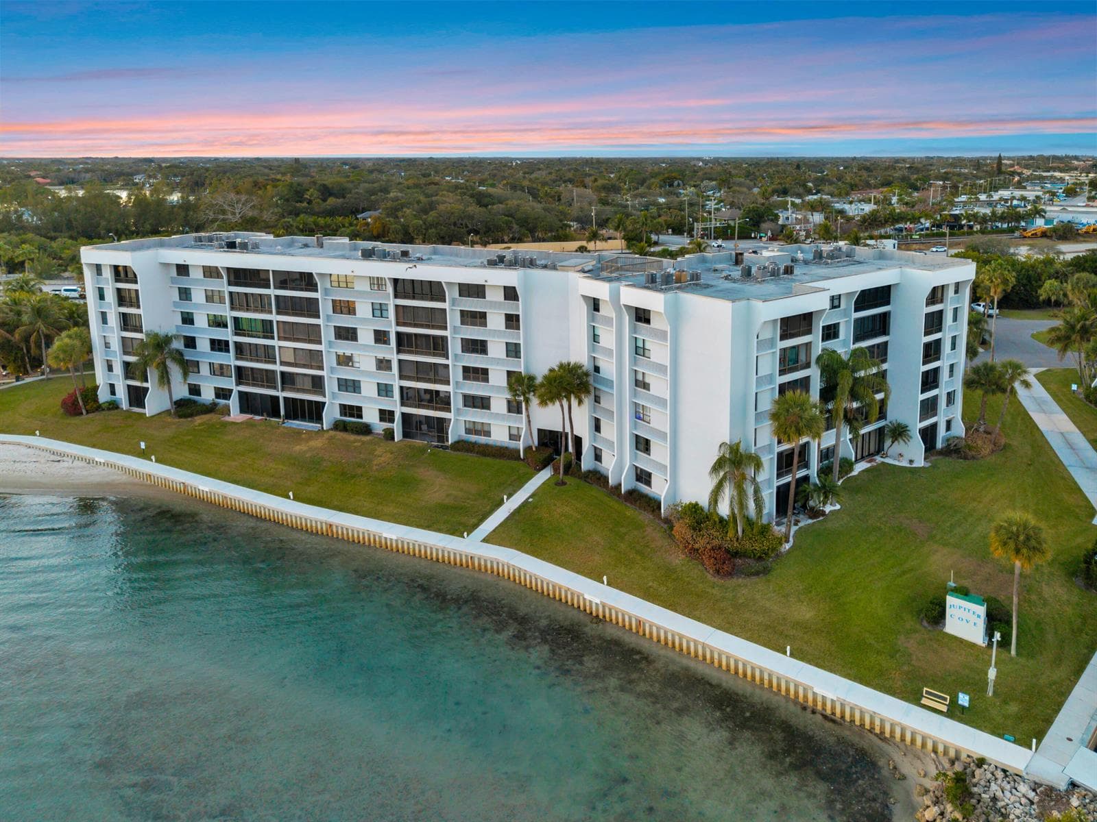1542 Jupiter Cove Drive #604c 3