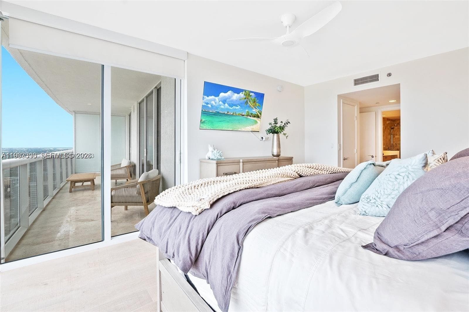 1800 Ocean Dr 3608 photo 13