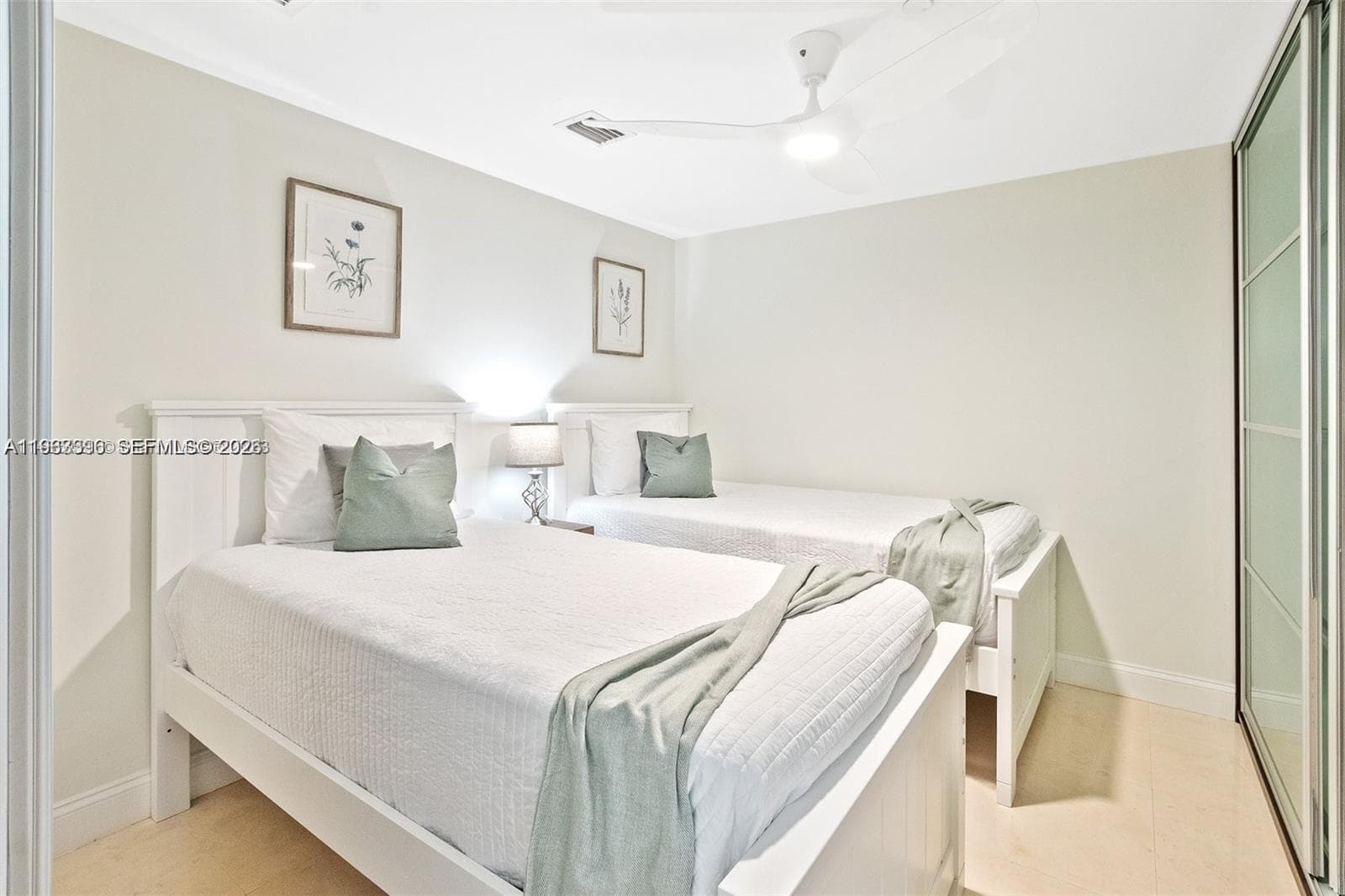 1800 Ocean Dr 3608 photo 18