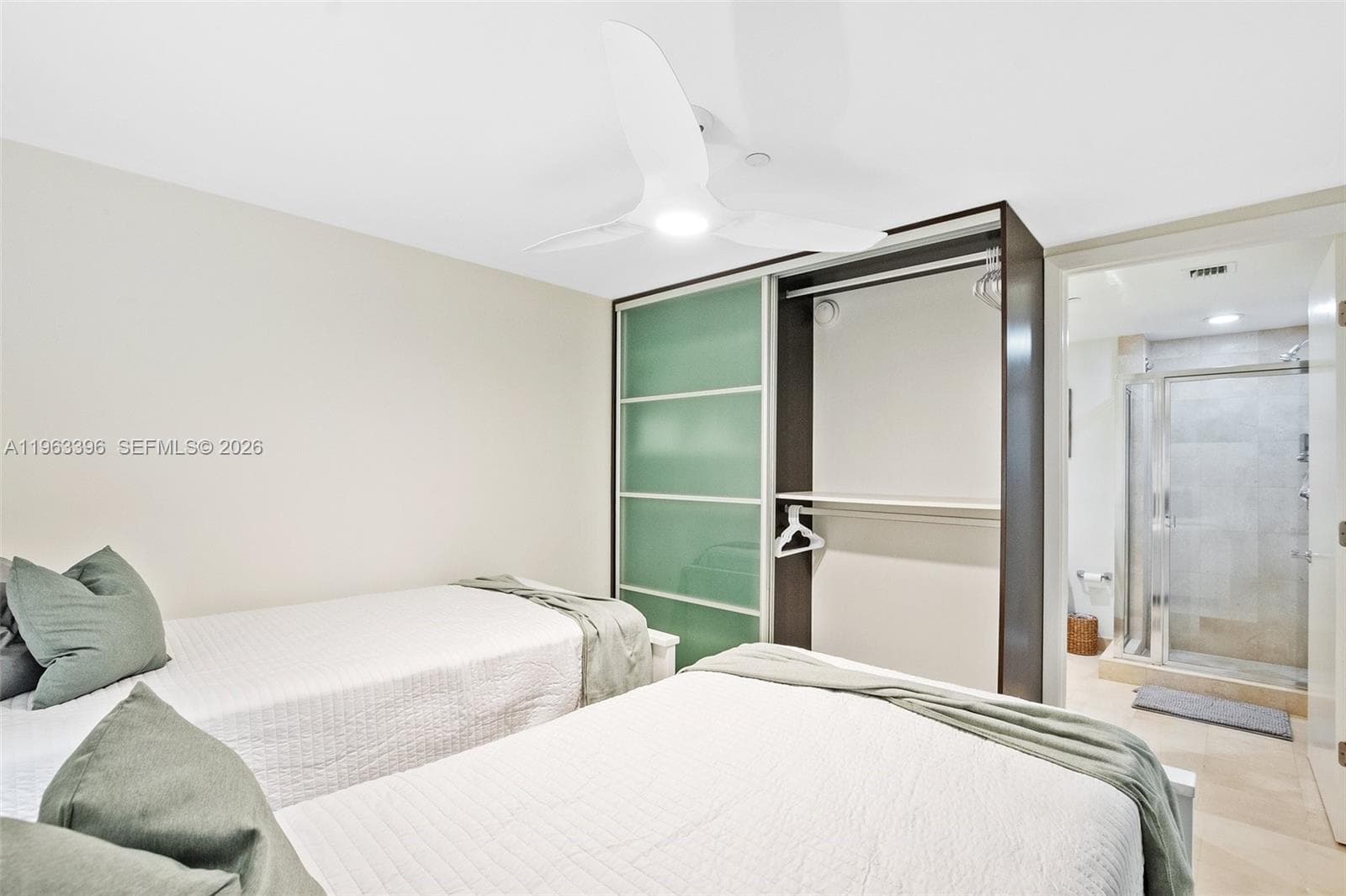 1800 Ocean Dr 3608 photo 19