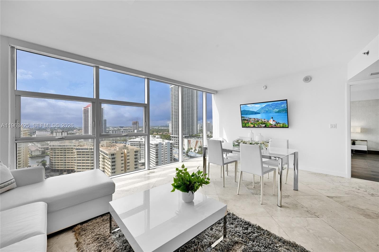 1830 Ocean Dr 5