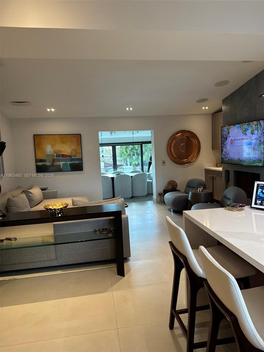 2543 Gulfstream Ln photo 17