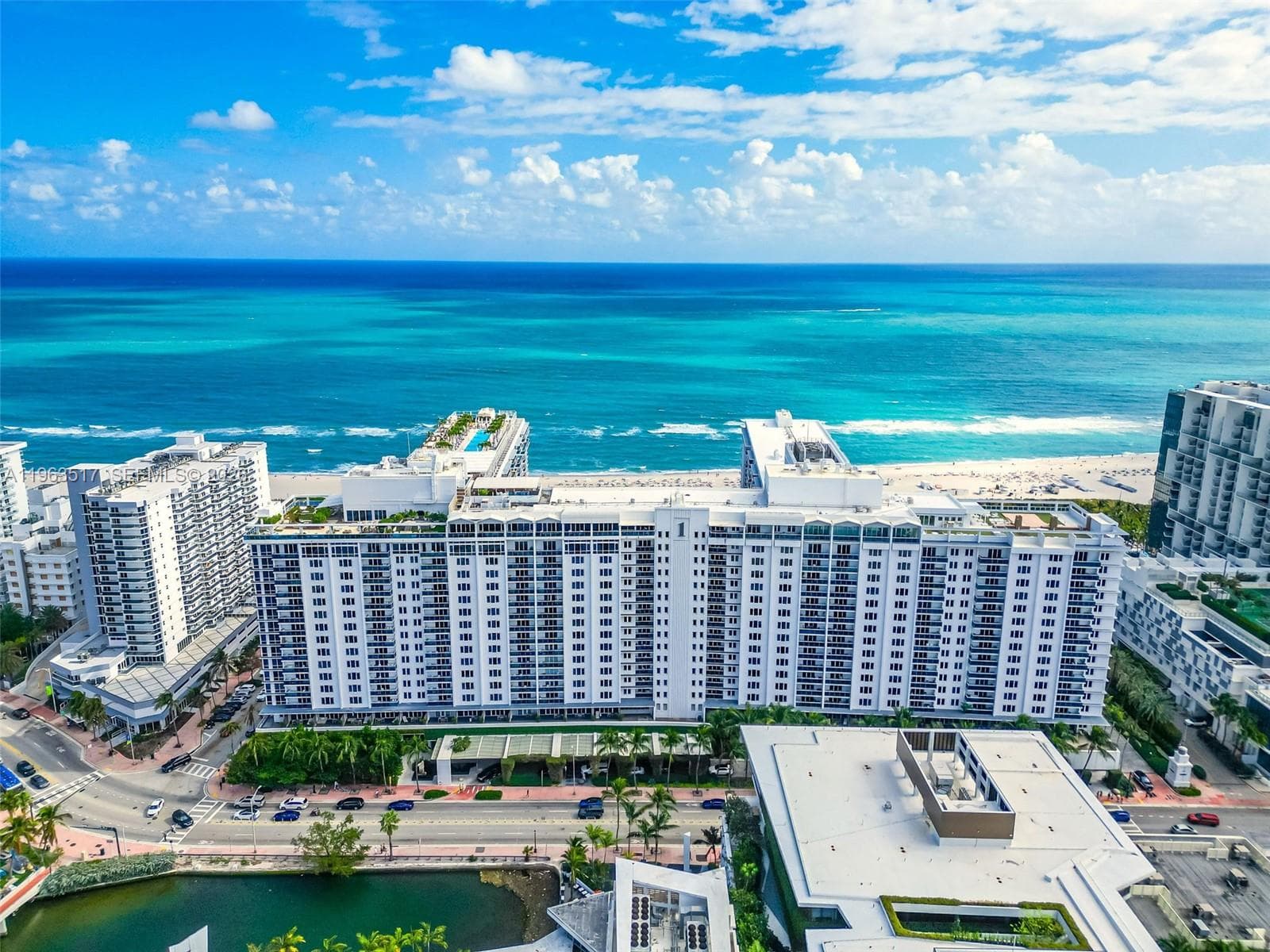 2301 Collins Ave 621 photo 1