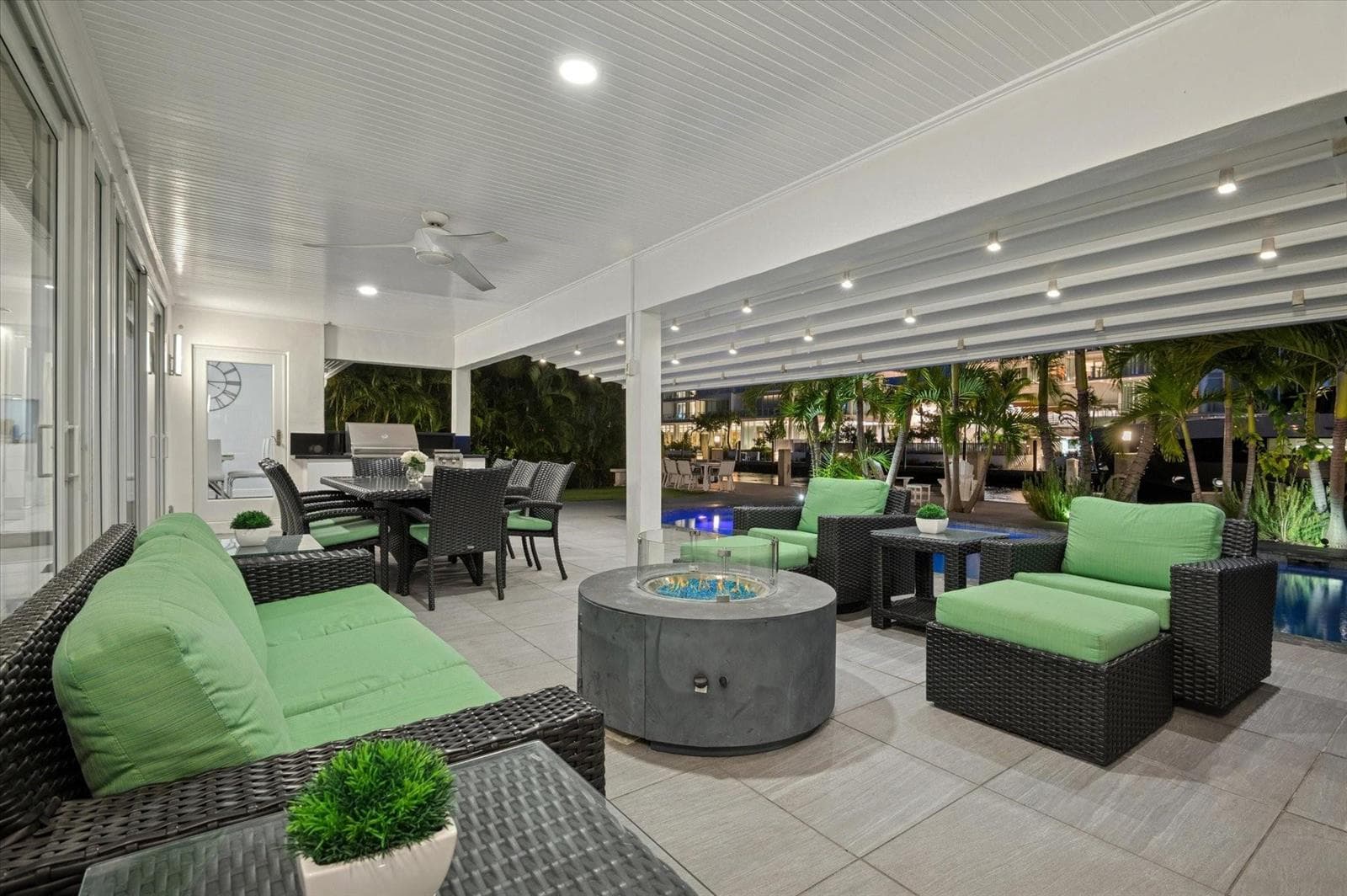 2540 Mercedes Drive 2