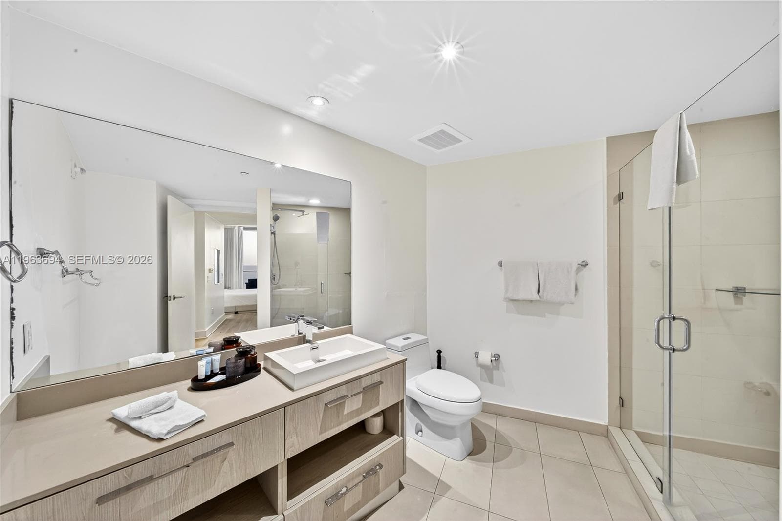 4111 Ocean Dr 3
