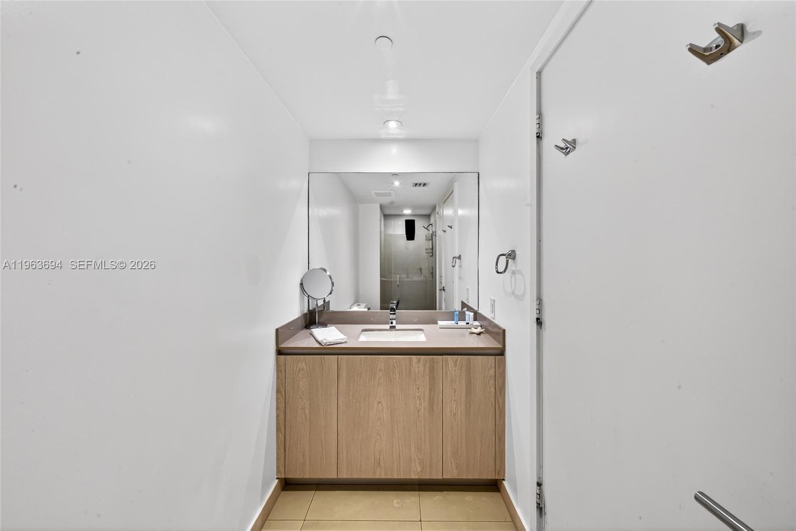 4111 Ocean Dr 3703 photo 21