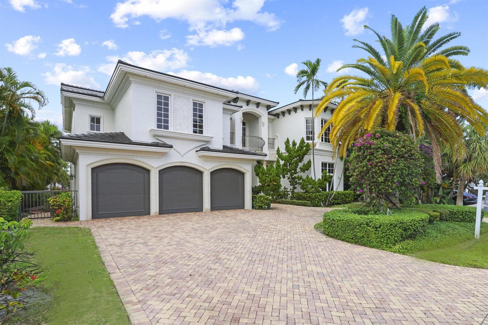 501 Golden Harbour Drive 3