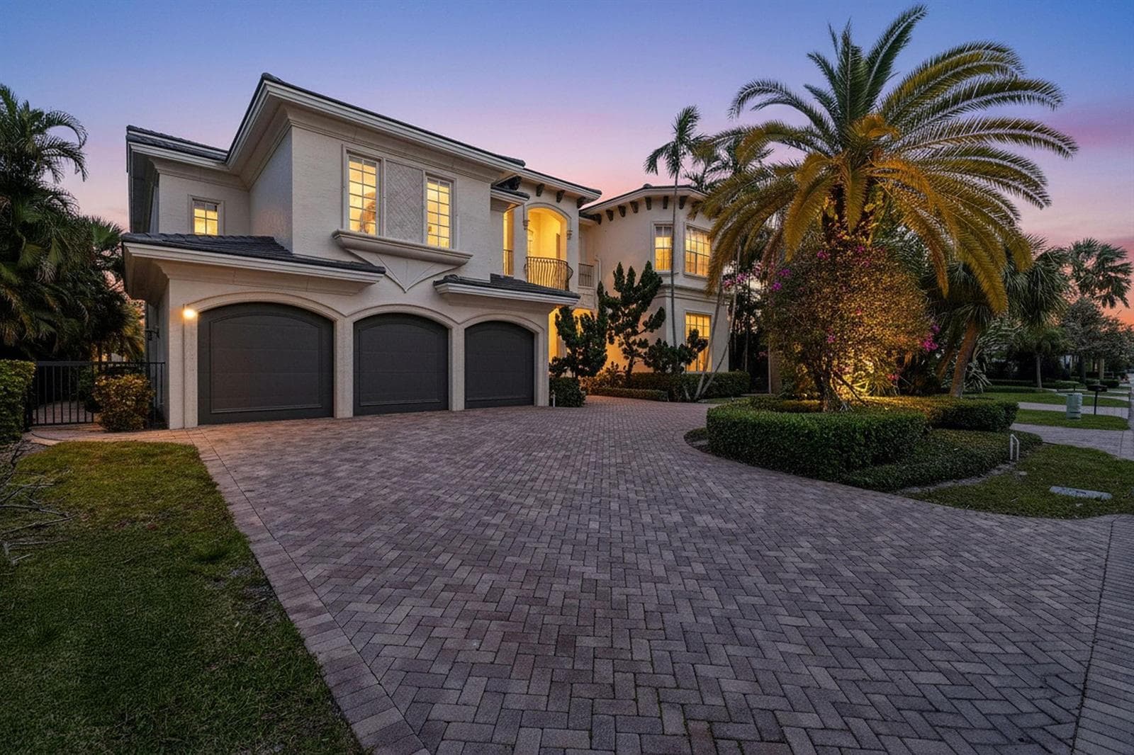 501 Golden Harbour Drive photo 11