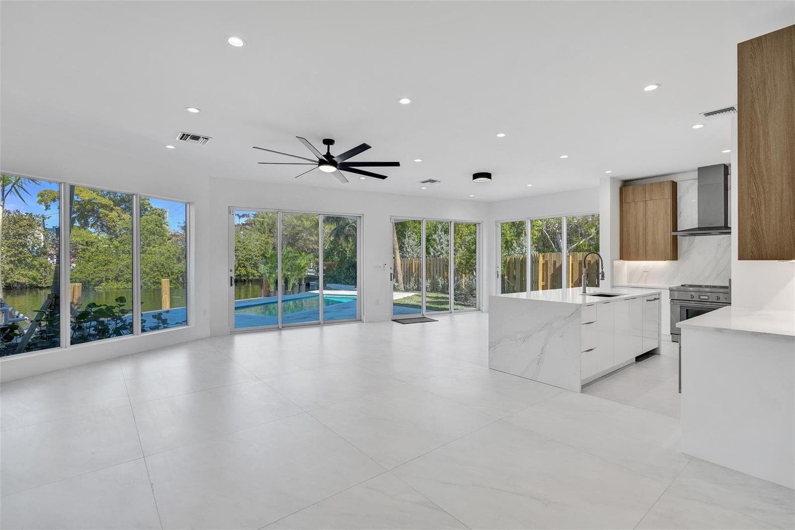 1133 NE 18th Court 4