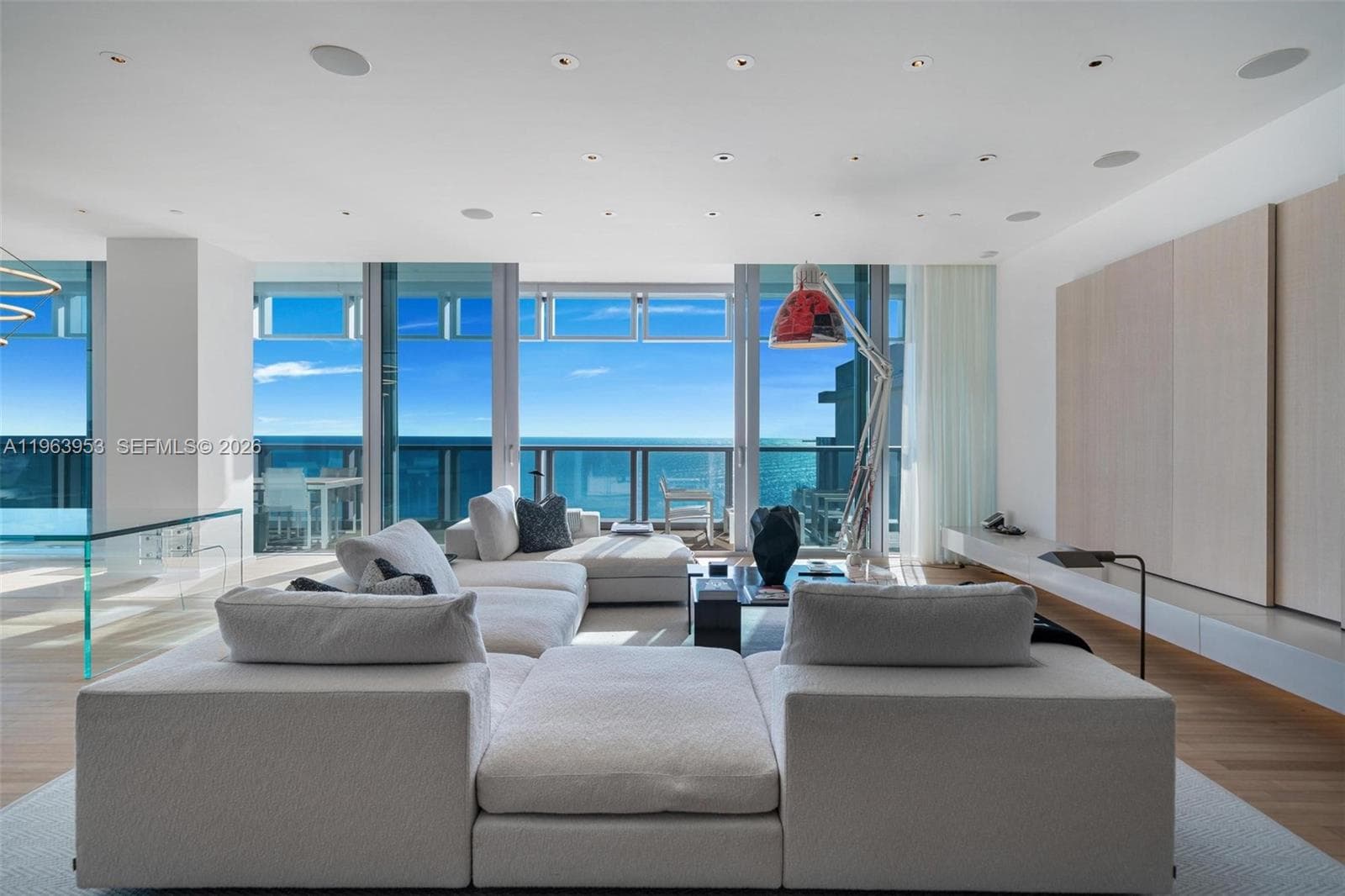 2901 Collins Ave 1501 photo 6