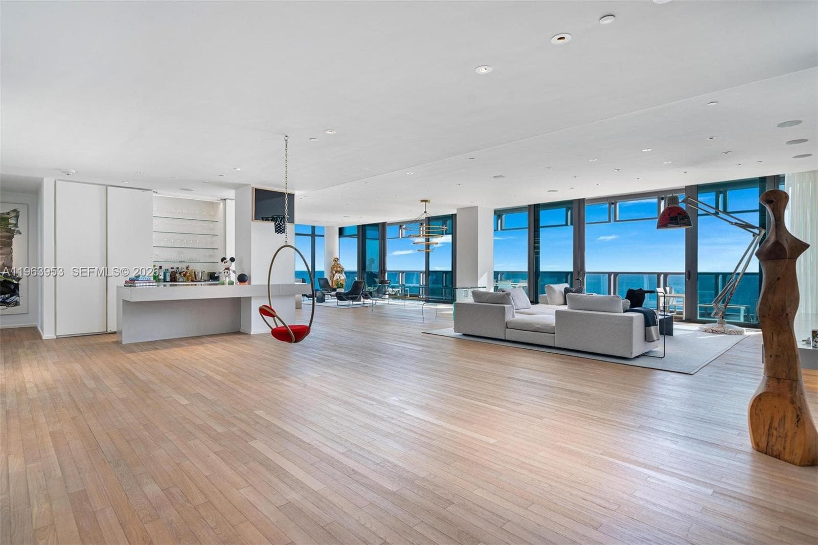 2901 Collins Ave 1501 photo 7