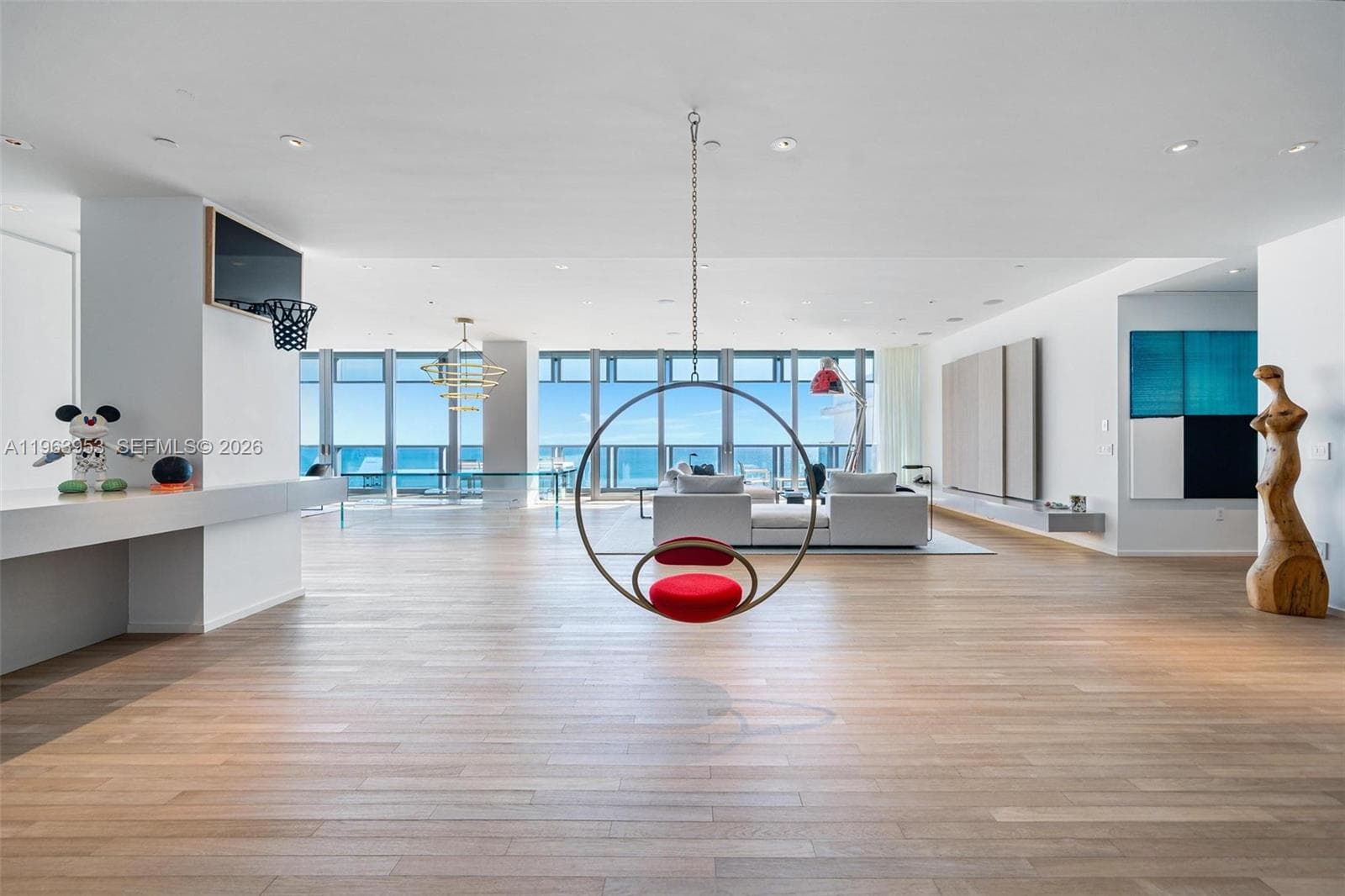 2901 Collins Ave 1501 photo 9