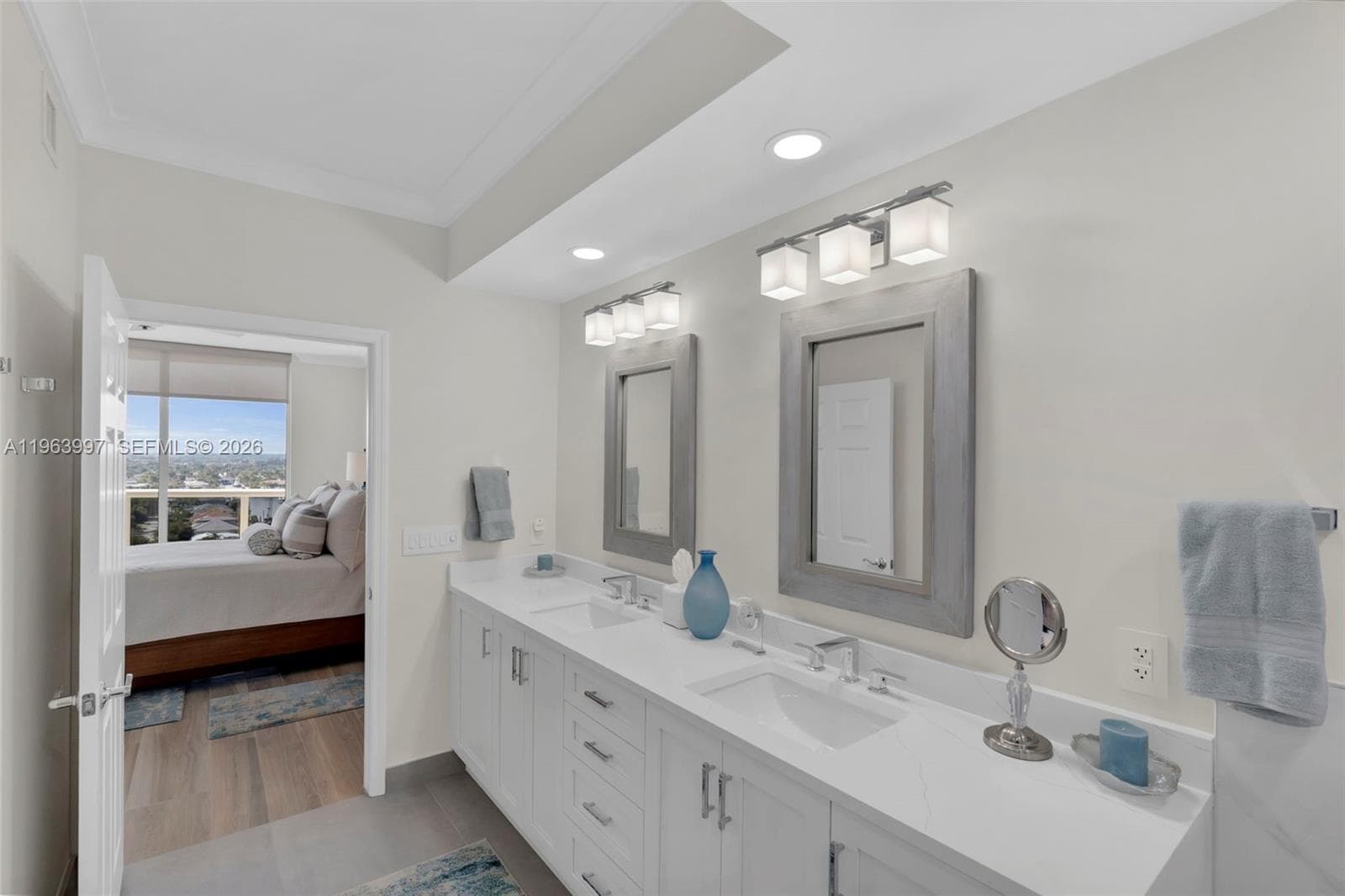 4240 Galt Ocean Dr 1406 photo 18