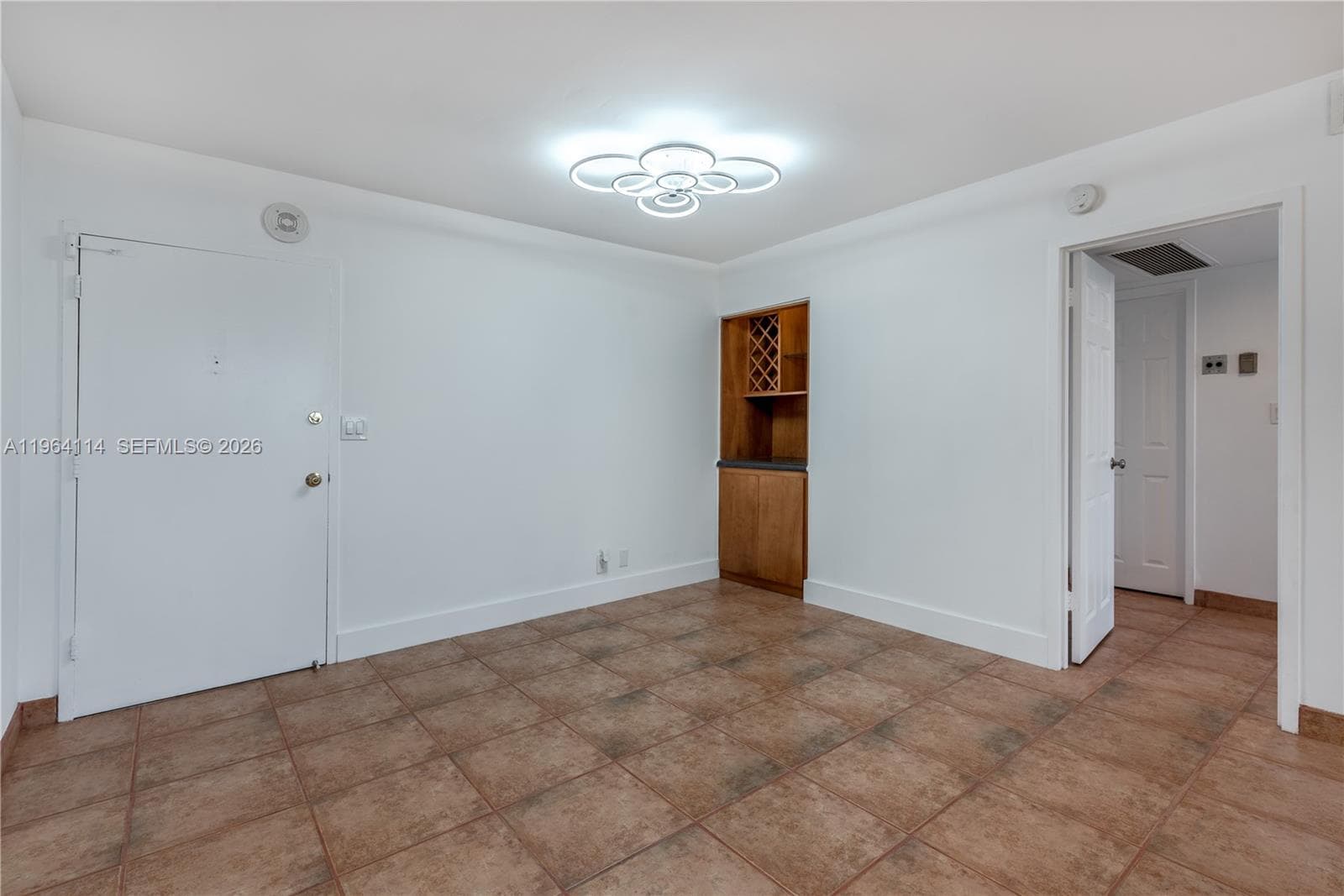 3180 Ocean Dr 310 photo 8