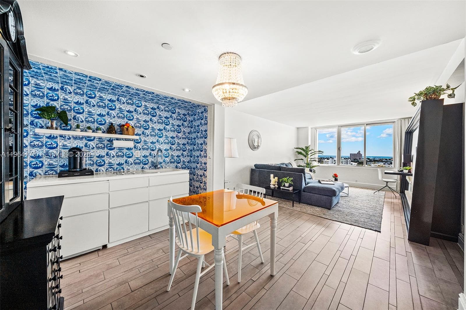 1100 West Ave 1123 photo 15