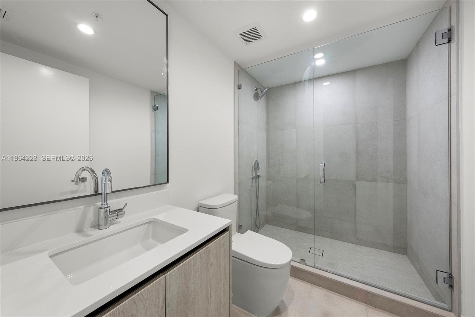9201 E Bay Harbor Drive 502 photo 5