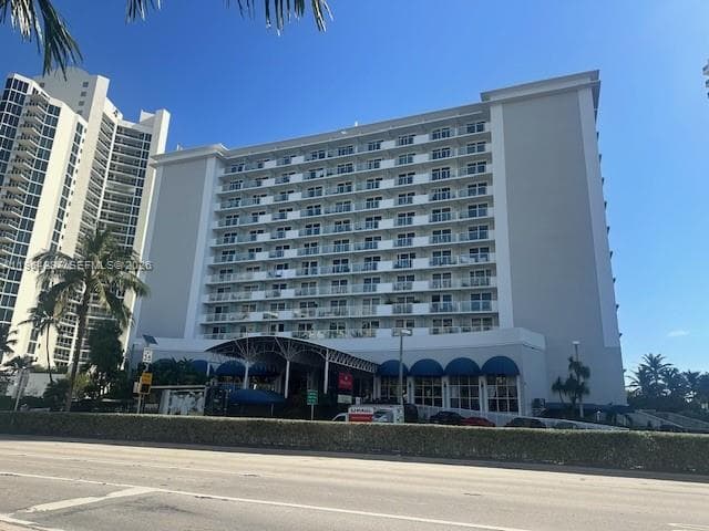 19201 Collins Ave 1044 photo 12