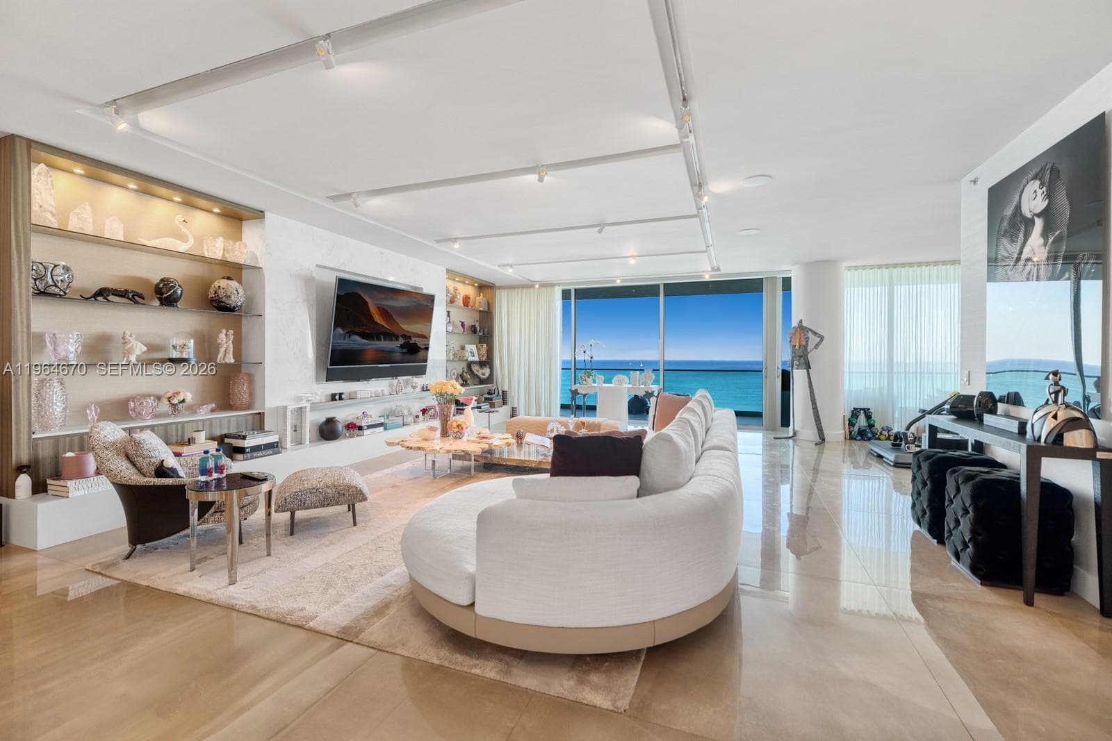 10201 Collins Ave 1