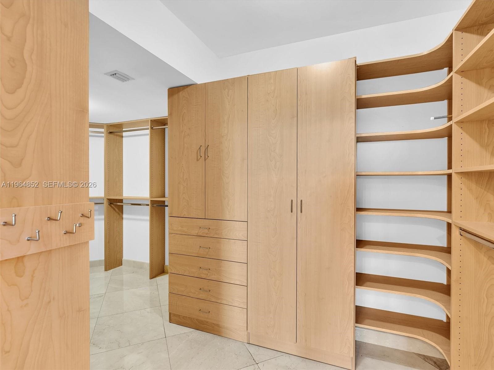 21150 Point Pl 2601 photo 15