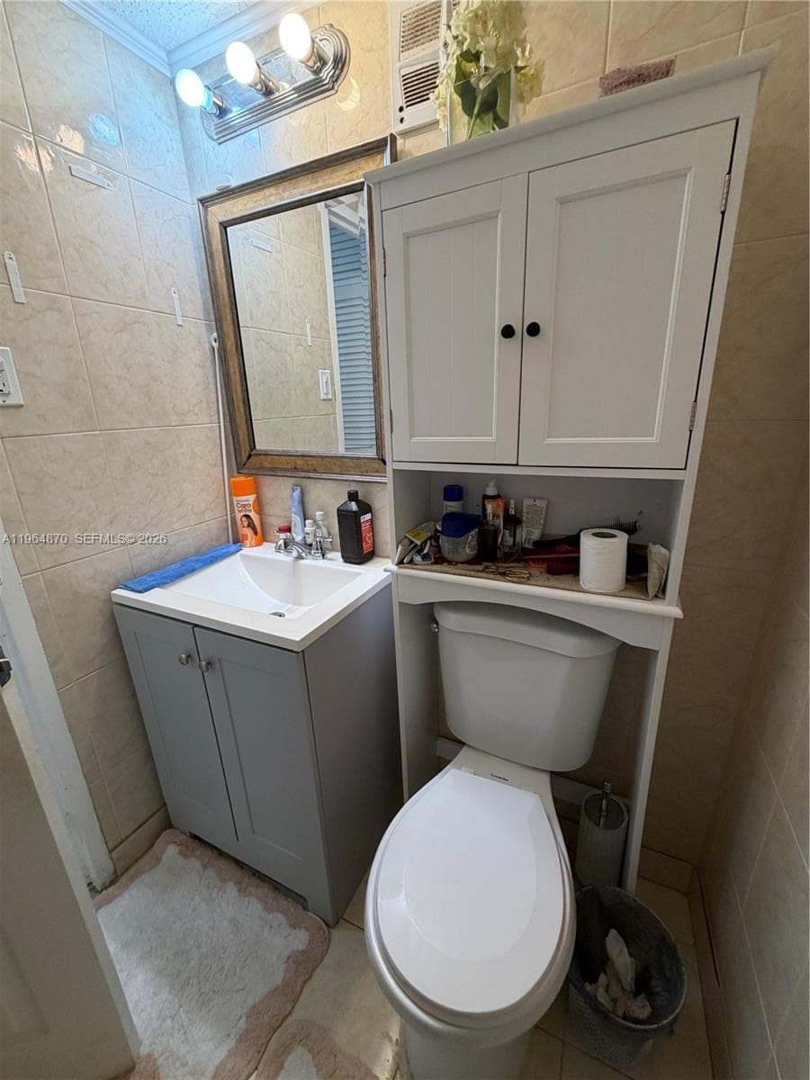 1913 S Ocean Dr 109 photo 13
