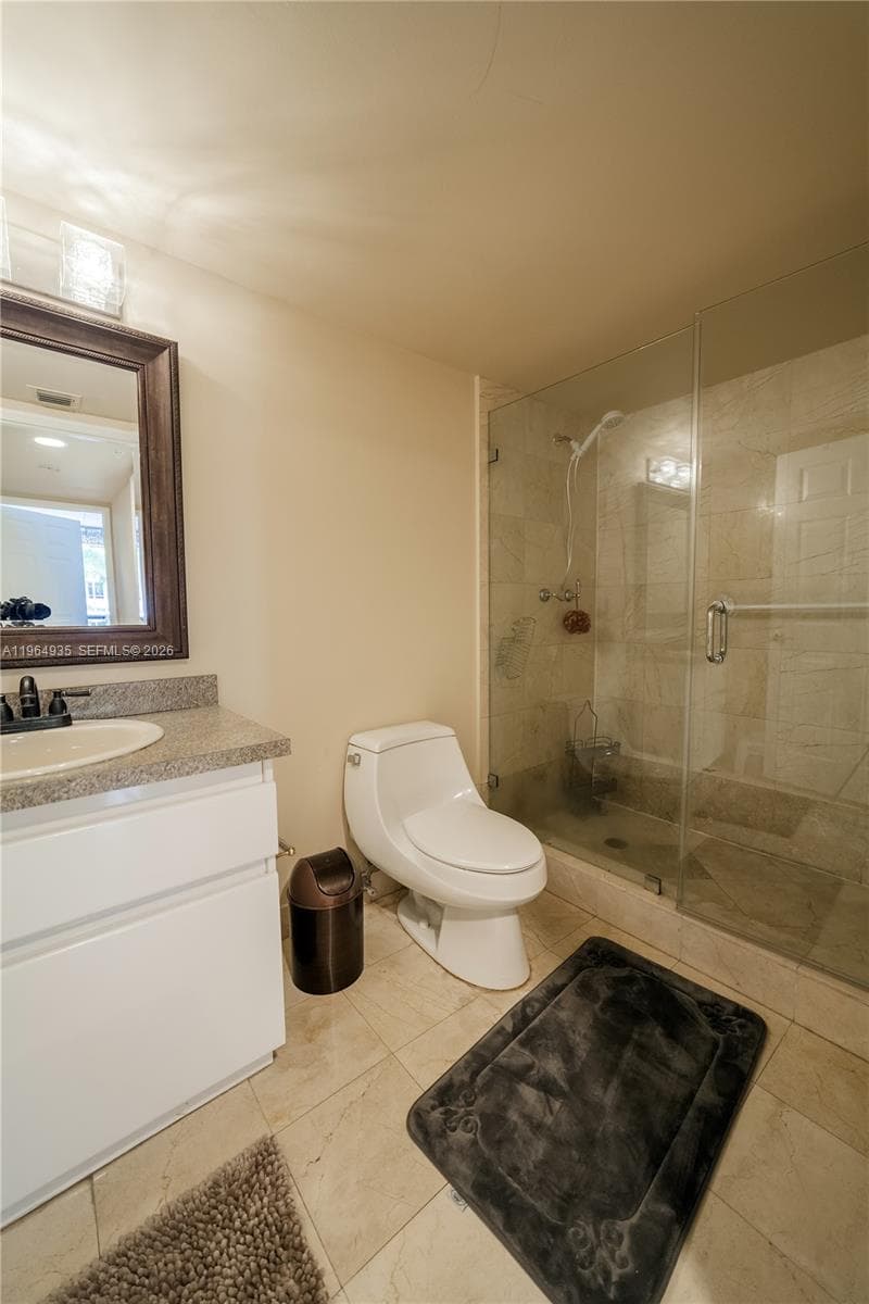 16711 Collins Ave 303 photo 9