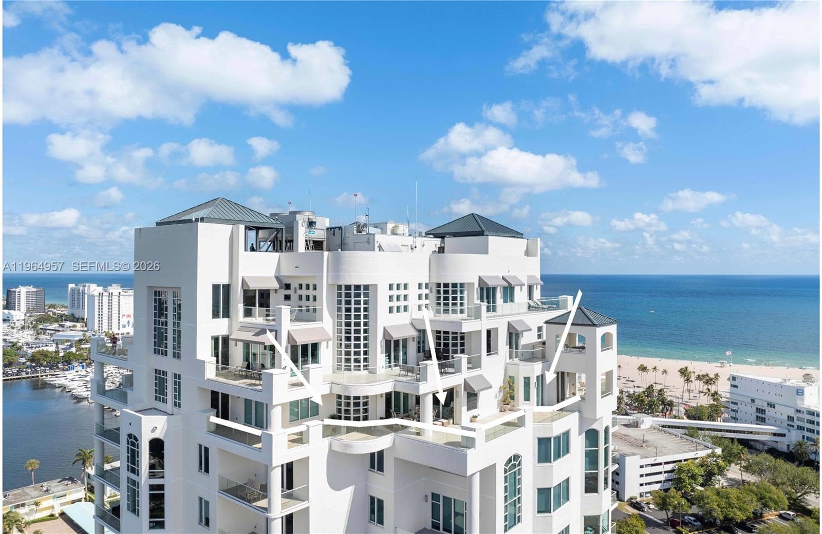 3055 Harbor Dr 2102 photo 2