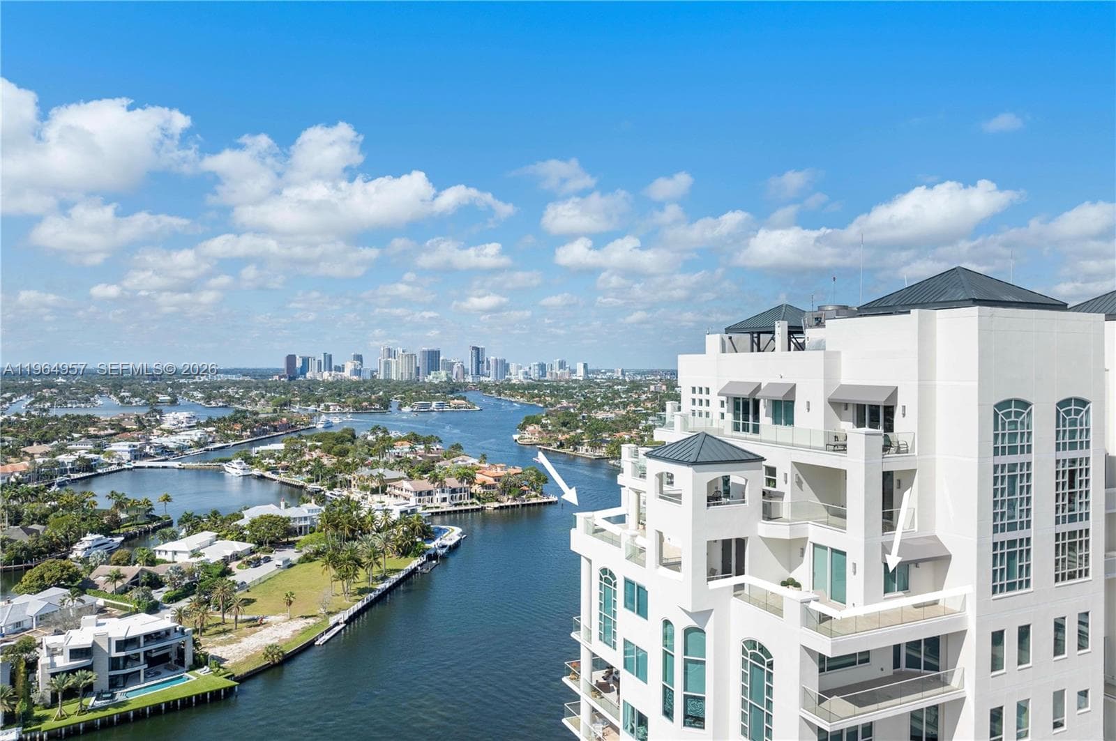 3055 Harbor Dr 2102 photo 1