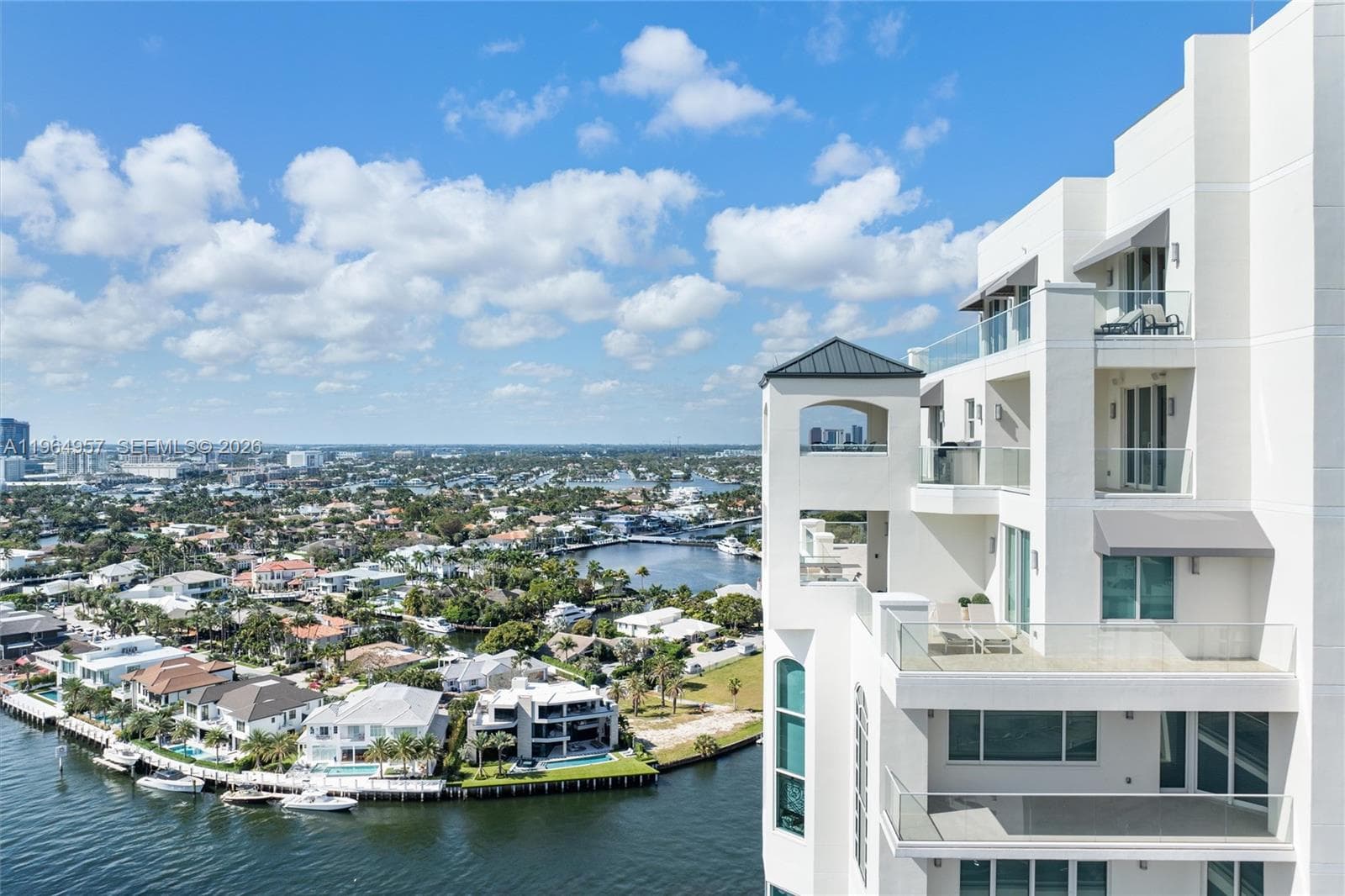 3055 Harbor Dr 2102 photo 4
