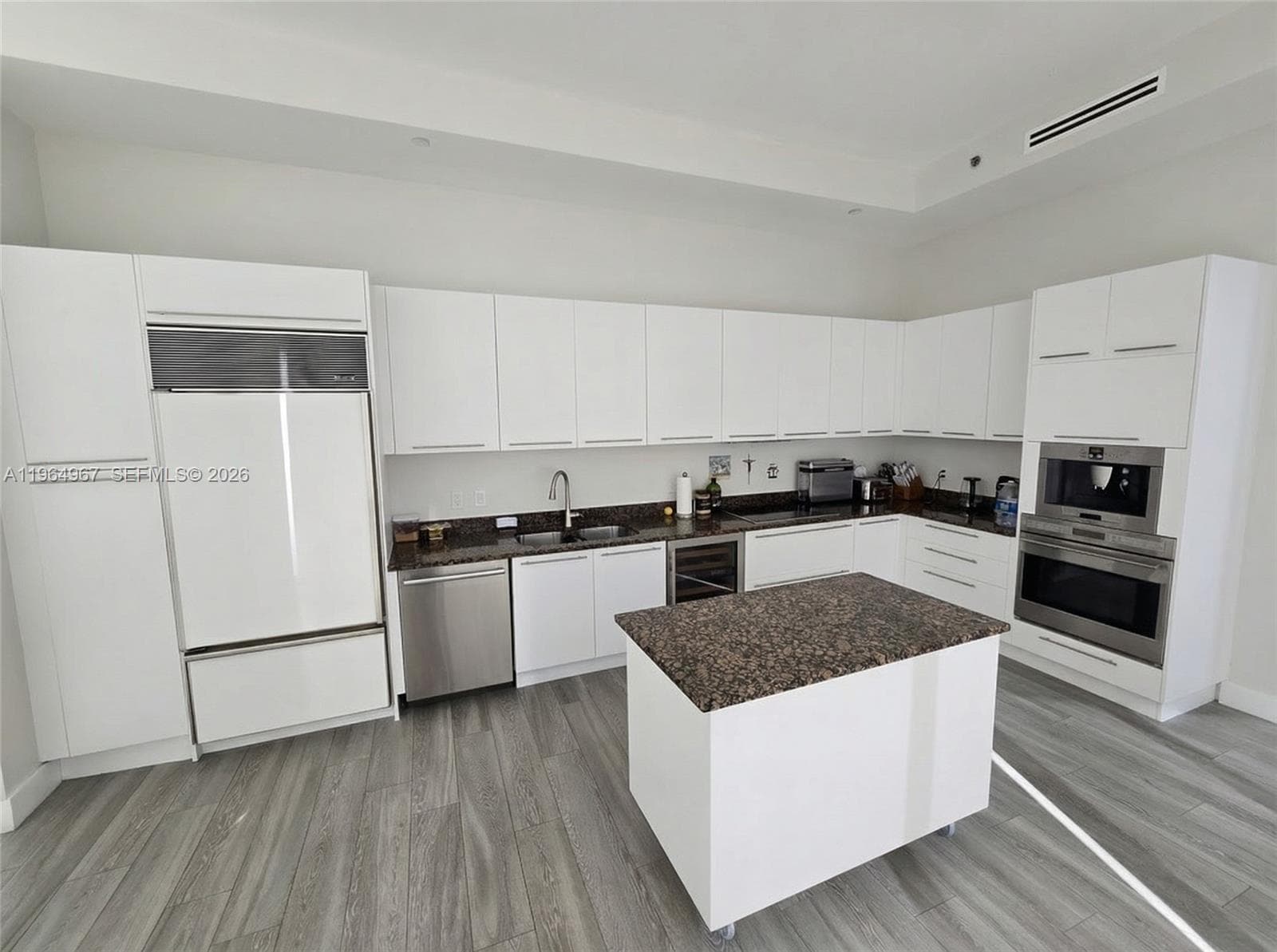 15901 Collins Ave 4301 photo 7