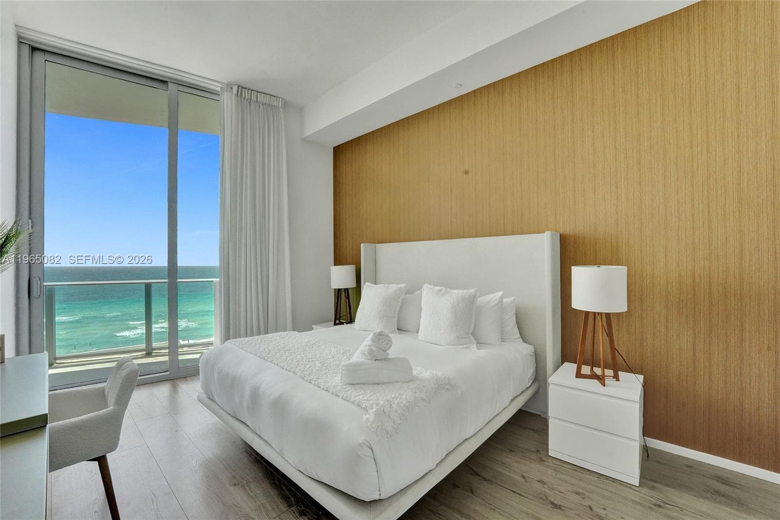 4111 Ocean Dr 603 photo 6