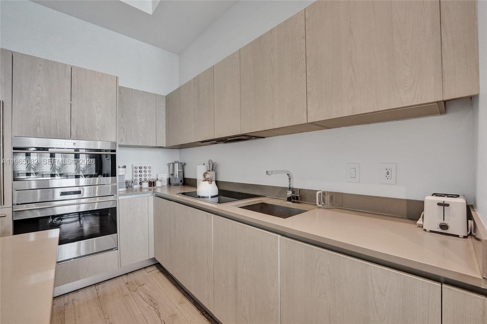 4111 Ocean Dr 603 photo 16